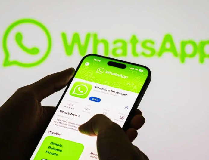 WhatsApp Android Beta Update Adds Status Updates to Chats Tab for Faster Access