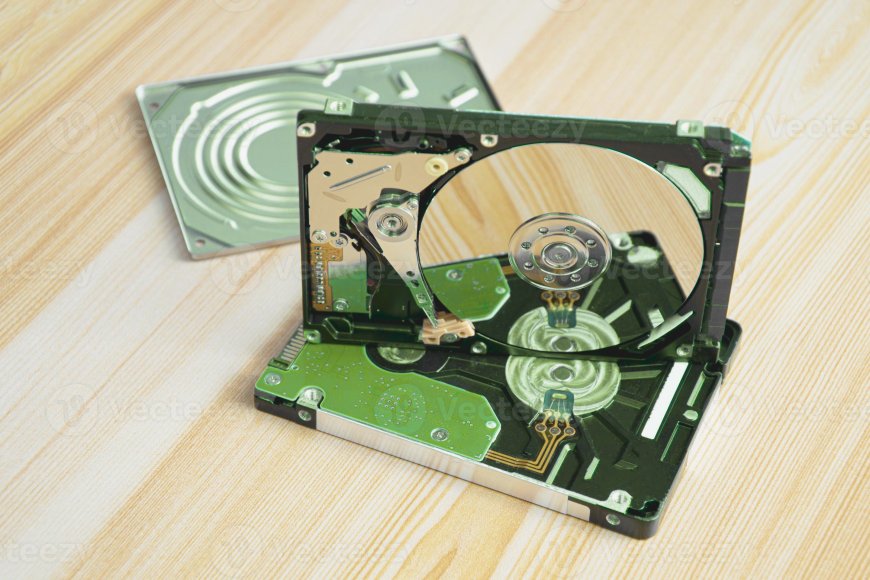 Hard Drive Health Guide: Warning Signs, S.M.A.R.T. Checks, and Backup Best Practices